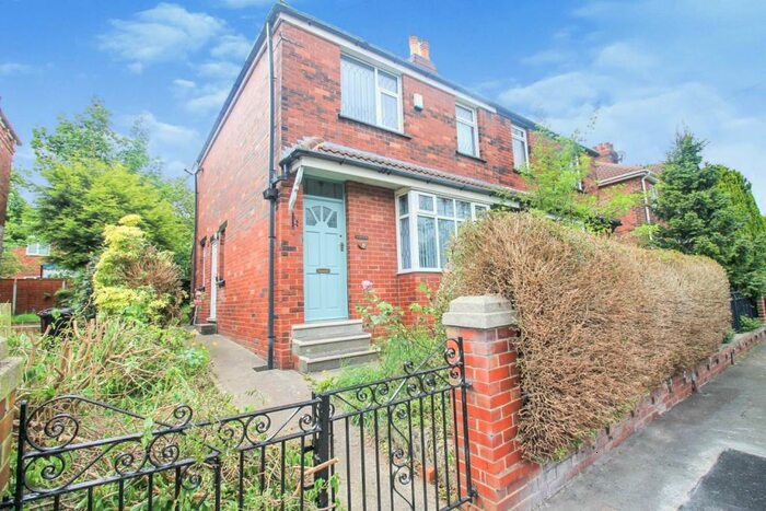 3 Bedroom Semi-Detached House To Rent In Vickers Avenue, Kirkstall, LS5