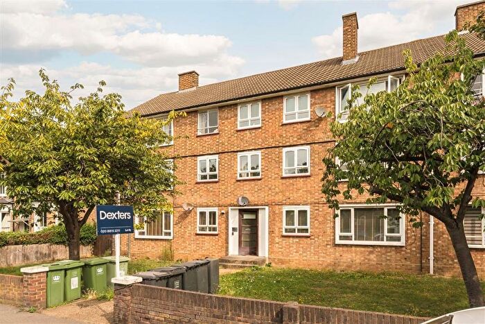 2 Bedroom Flat To Rent In Southbrook Road, Lee, SE12
