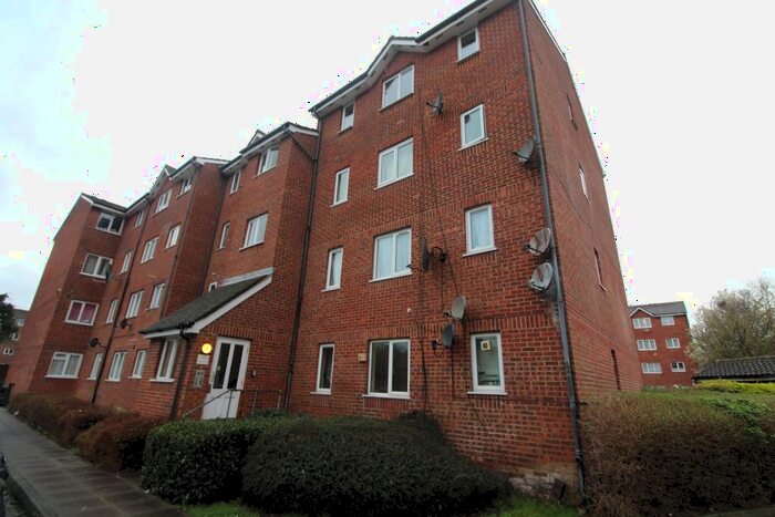 1 Bedroom Flat To Rent In Chaffinch Close, London, N9