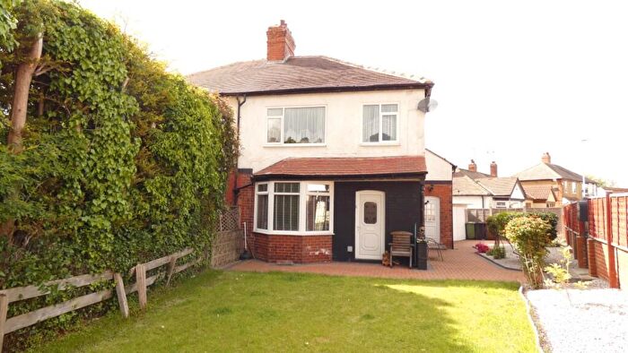 3 Bedroom Semi-Detached House For Sale In Willow Crescent, Leeds, West Yorkshire, LS15