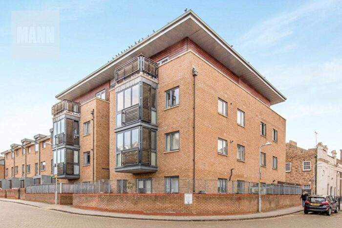 2 Bedroom House To Rent In Clarence Row, Gravesend, DA12