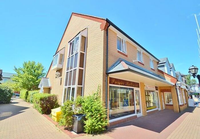 2 Bedroom Flat To Rent In Chandlers Ford, SO53