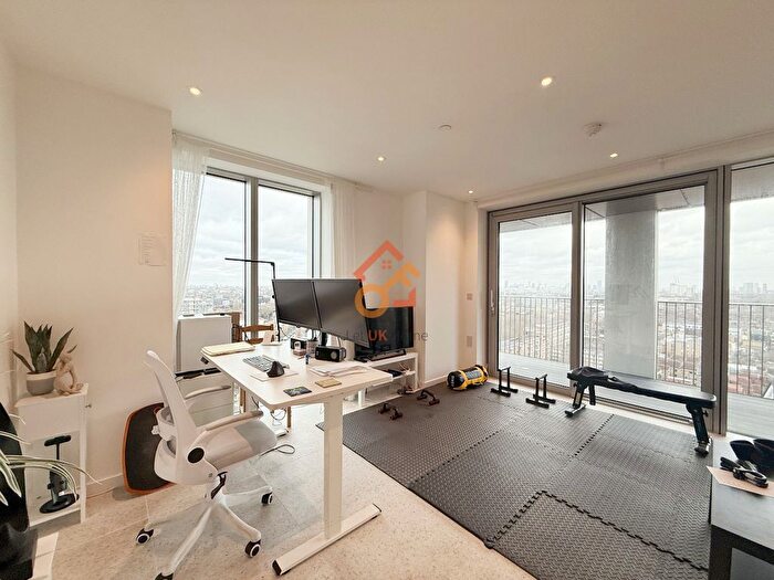 1 Bedroom Flat To Rent In Jacquard Point, Tapestry Way, London, E1