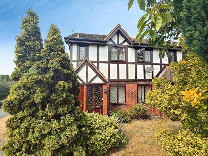 2 Bedroom End Of Terrace House For Sale In Whinchat Grove, Kidderminster, DY10
