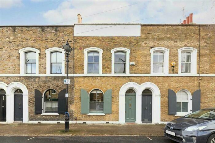 2 Bedroom Terraced House To Rent In Cyprus Street, Bethnal Green, E2