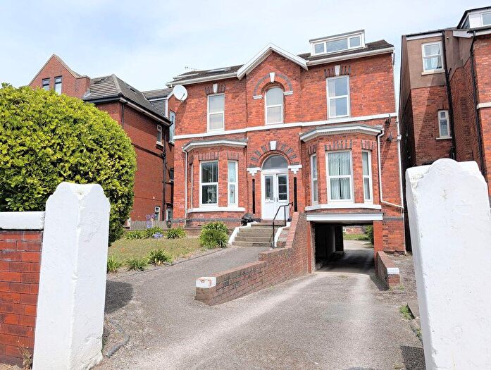 1 Bedroom Flat To Rent In Let - Saunders Street, Southport - Top Floor, PR9
