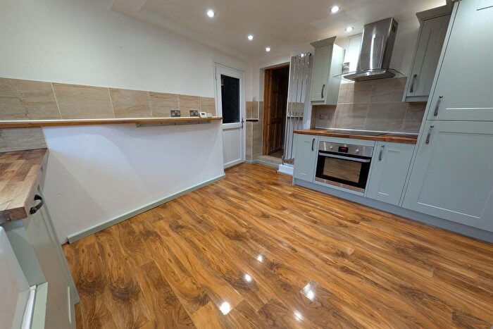 3 Bedroom Terraced House To Rent In Eyres Gardens, DE7