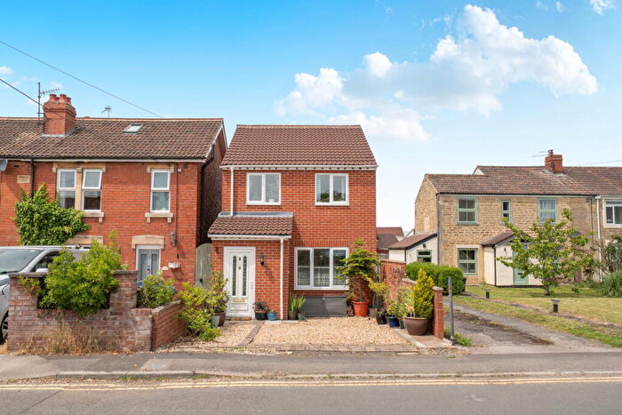 3 Bedroom Detached House For Sale In Woodrow Road, Melksham, SN12