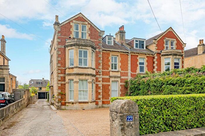 4 Bedroom Apartment For Sale In Combe Park, Bath, BA1
