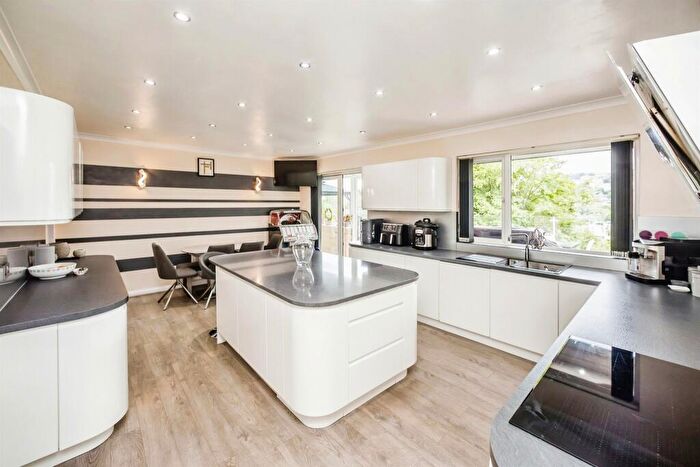 6 Bedroom Detached House For Sale In Hope Street, Sowerby Bridge, HX6