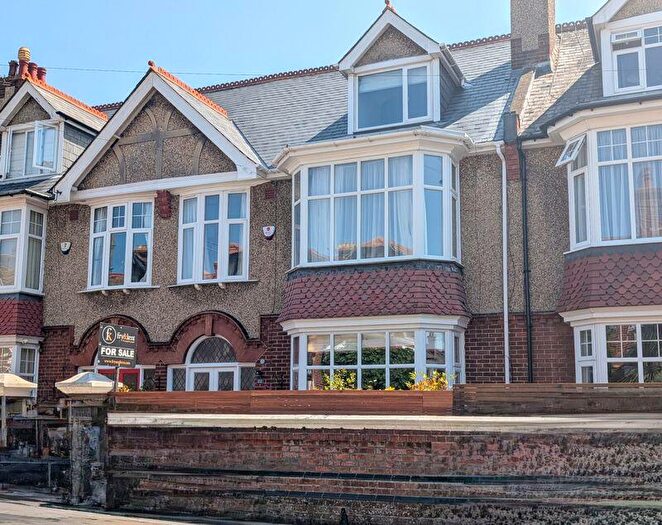 4 Bedroom Terraced House For Sale In Brading Avenue, Southsea, PO4