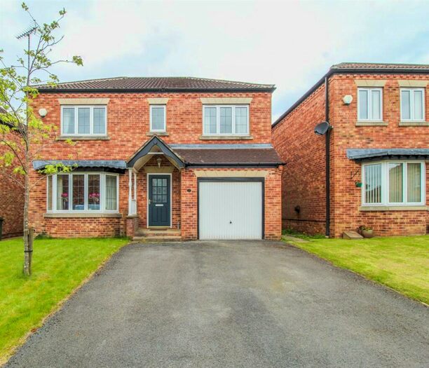 4 Bedroom Detached House For Sale In Watering Meadow, Morley, Leeds, LS27