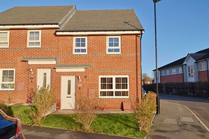 3 Bedroom Semi Detached House For Sale In Lilac Crescent, Blakelaw, Newcastle Upon Tyne, NE5