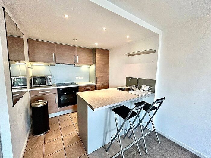 1 Bedroom Flat To Rent In Trinity One, East Street, Leeds, West Yorkshire, LS9