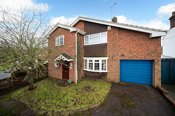 3 Bedroom Detached House For Sale In Studham Lane, Dagnall, Berkhamsted, HP4