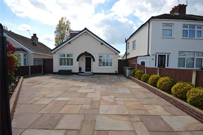 3 Bedroom Bungalow To Rent In Stuart Avenue, Wirral, Merseyside, CH46