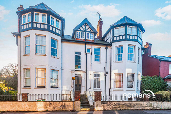 2 Bedroom Flat To Rent In Tilehurst Road, Reading, Berkshire, RG1