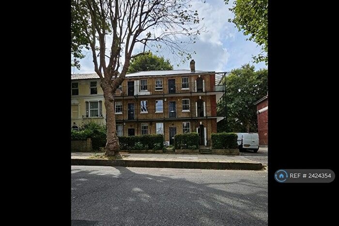 2 Bedroom Flat To Rent In North Hill, London, N6