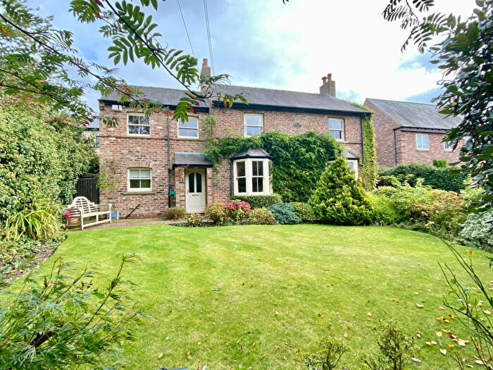 4 Bedroom Detached House For Sale In Cowthorpe, Wetherby, Oak Road, LS22