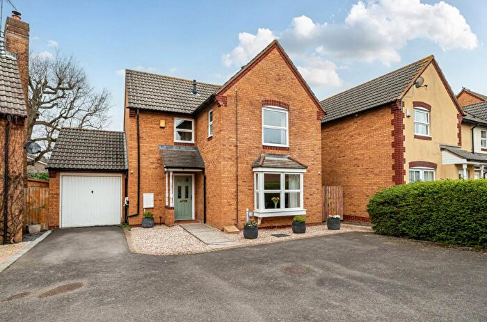 3 Bedroom Detached House For Sale In Longthorn, Backwell, BS48