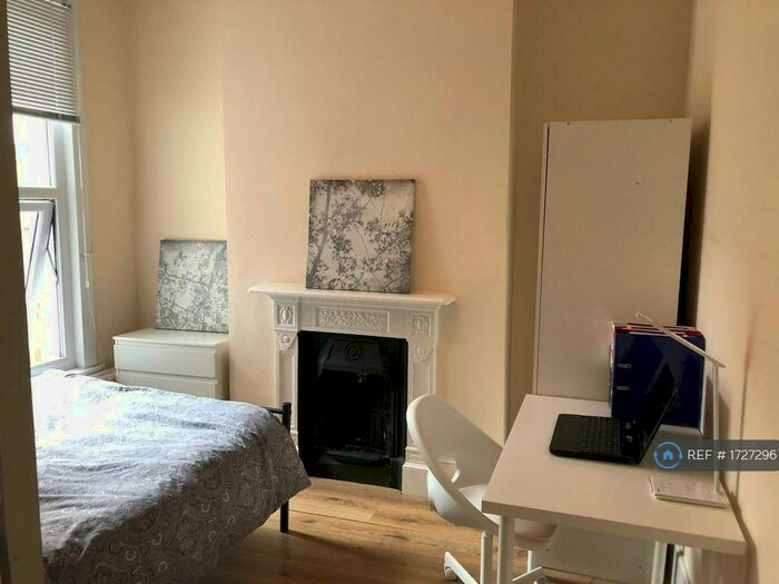 5 Bedroom Terraced House To Rent In Frith Road, London, E11