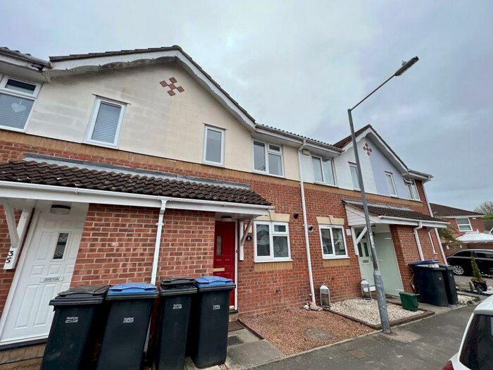 2 Bedroom Property To Rent In Challinor, Harlow, Essex, CM17