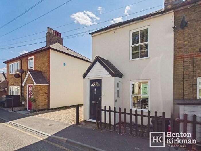 3 Bedroom End Of Terrace House For Sale In Alfred Road, Brentwood, Essex, CM14