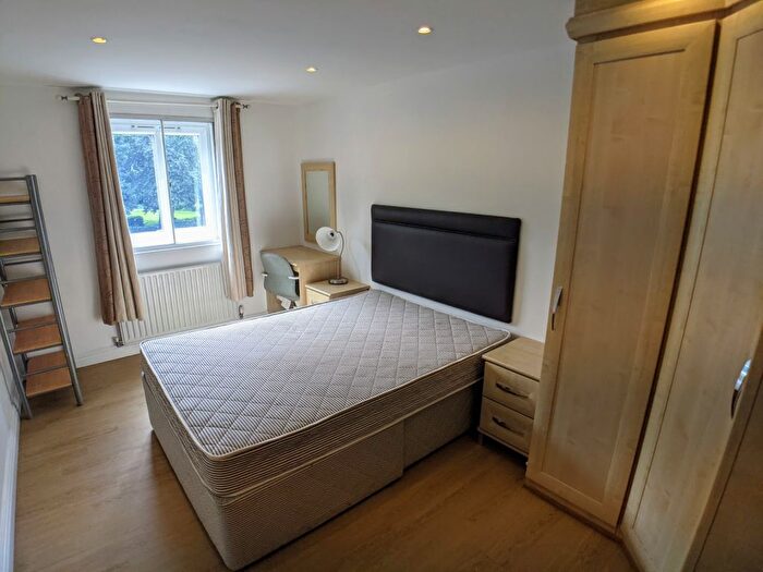 2 Bedroom Flat To Rent In Bed – Oxford Road, Manchester, M1