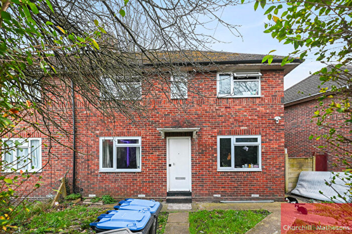 3 Bedroom Semi Detached House For Sale In Chadwick Road, London, NW10