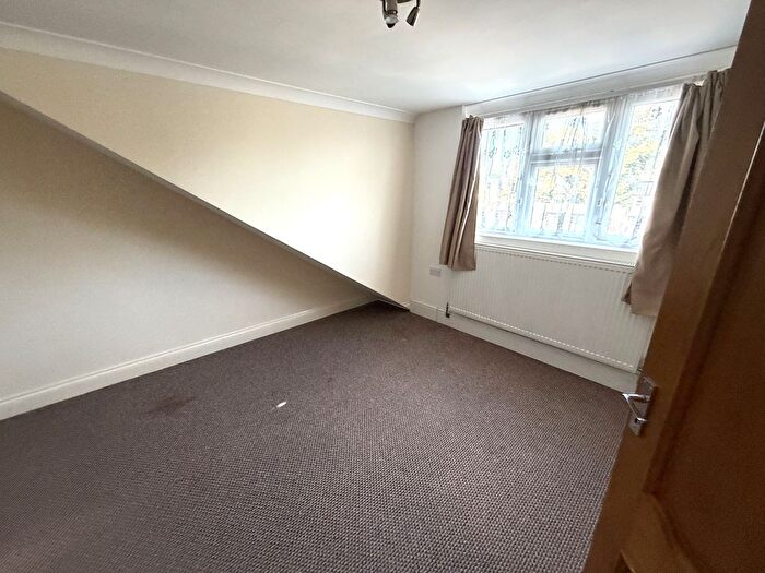1 Bedroom Flat To Rent In Sunnyside Road, Ilford, IG1