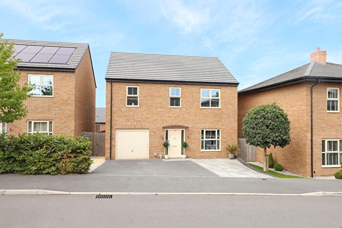 4 Bedroom Detached House For Sale In Tivey Road, Eckington, S21