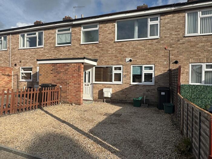 3 Bedroom Terraced House To Rent In Newbury, Null, RG14