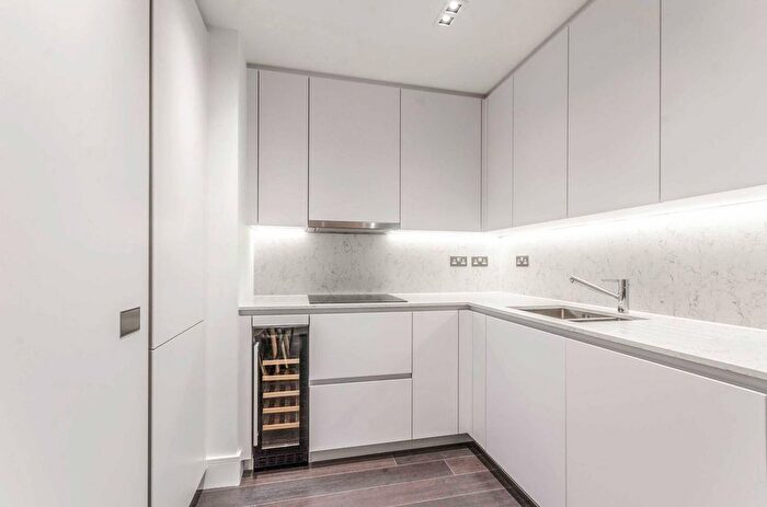 2 Bedroom Flat For Sale In Carrera Tower, Clerkenwell, London, EC1V