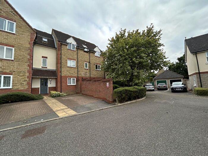 2 Bedroom Flat To Rent In Belfield Gardens, Harlow, CM17