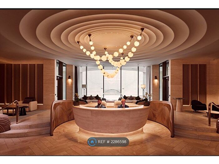 2 Bedroom Flat To Rent In Carnation Way, London, SW8