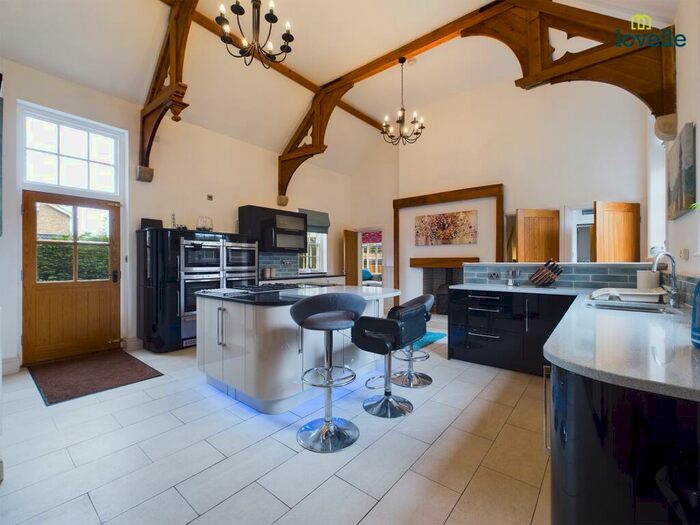 4 Bedroom Detached House For Sale In Sturton Road, Stow, LN1