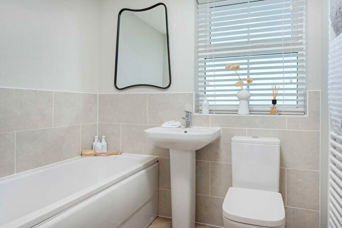 4 Bedroom Detached House For Sale In Waterhouse Way, Hampton Gardens, Peterborough, PE7