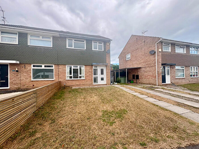 3 Bedroom Semi Detached House For Sale In Far Meadow Lane, Wirral, CH61
