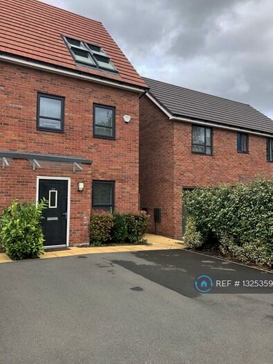 3 Bedroom Semi-Detached House To Rent In Meadow Road, Salford, M7