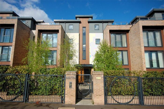 2 Bedroom Flat To Rent In Hope Close, Hendon, NW4