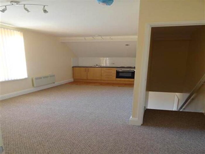 1 Bedroom Flat To Rent In Manchester Road, Deepcar, Sheffield, S36