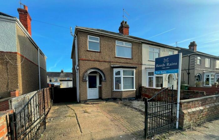 3 Bedroom Semi-Detached House To Rent In Elm Avenue, Grimsby, Lincolnshire, DN34