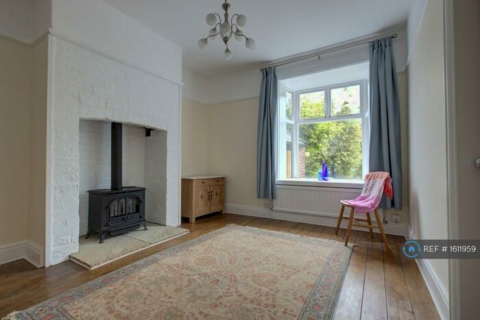 3 Bedroom Semi-Detached House To Rent In West Bond Street, Macclesfield, SK11