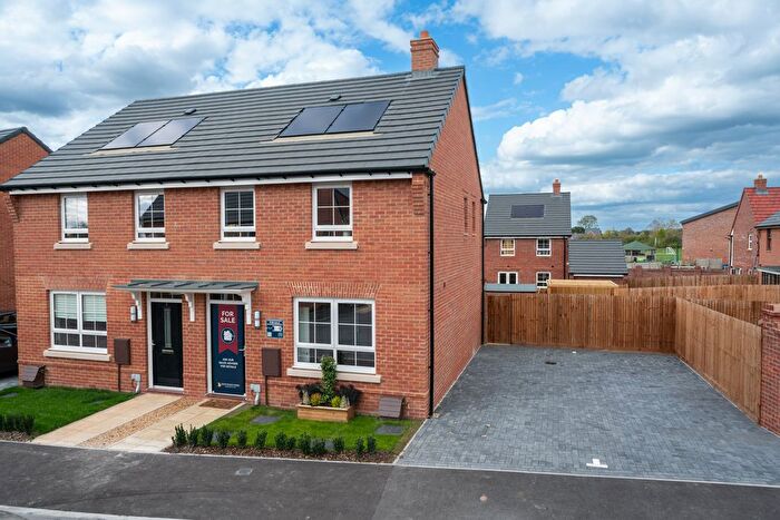 3 Bedroom Semi-Detached House For Sale In Tringford Lane, Broughton, Aylesbury, HP22