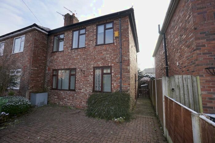 3 Bedroom Semi-Detached House To Rent In Oak Street, Croft, Warrington WA3