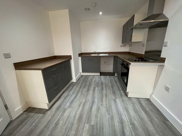 1 Bedroom Flat To Rent In Yeovil Town Centre, BA20