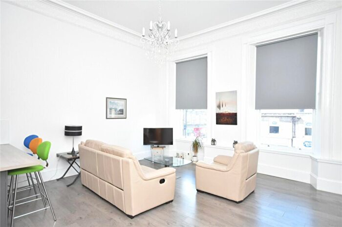 2 Bedroom Flat To Rent In Union Street, City Centre, Aberdeen, AB11