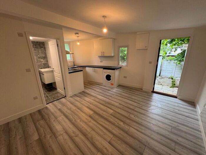 Studio To Rent In Pemberton Road, London, N4
