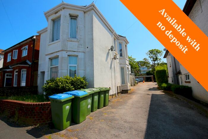 1 Bedroom Flat To Rent In No Deposit Option, Bullar Road, Southampton, SO18