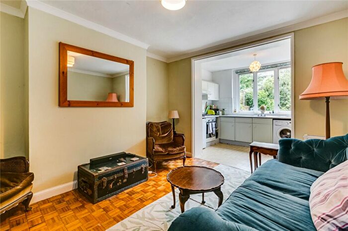 1 Bedroom Apartment To Rent In Oakley Road, London, N1